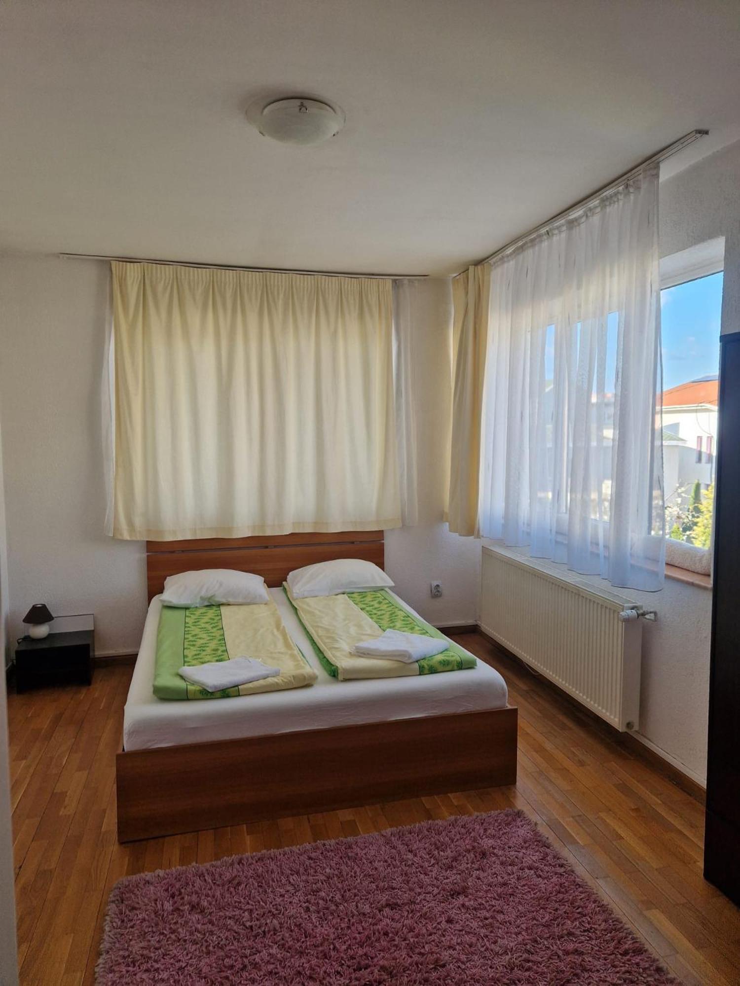 Nhà khách Bigcitty *